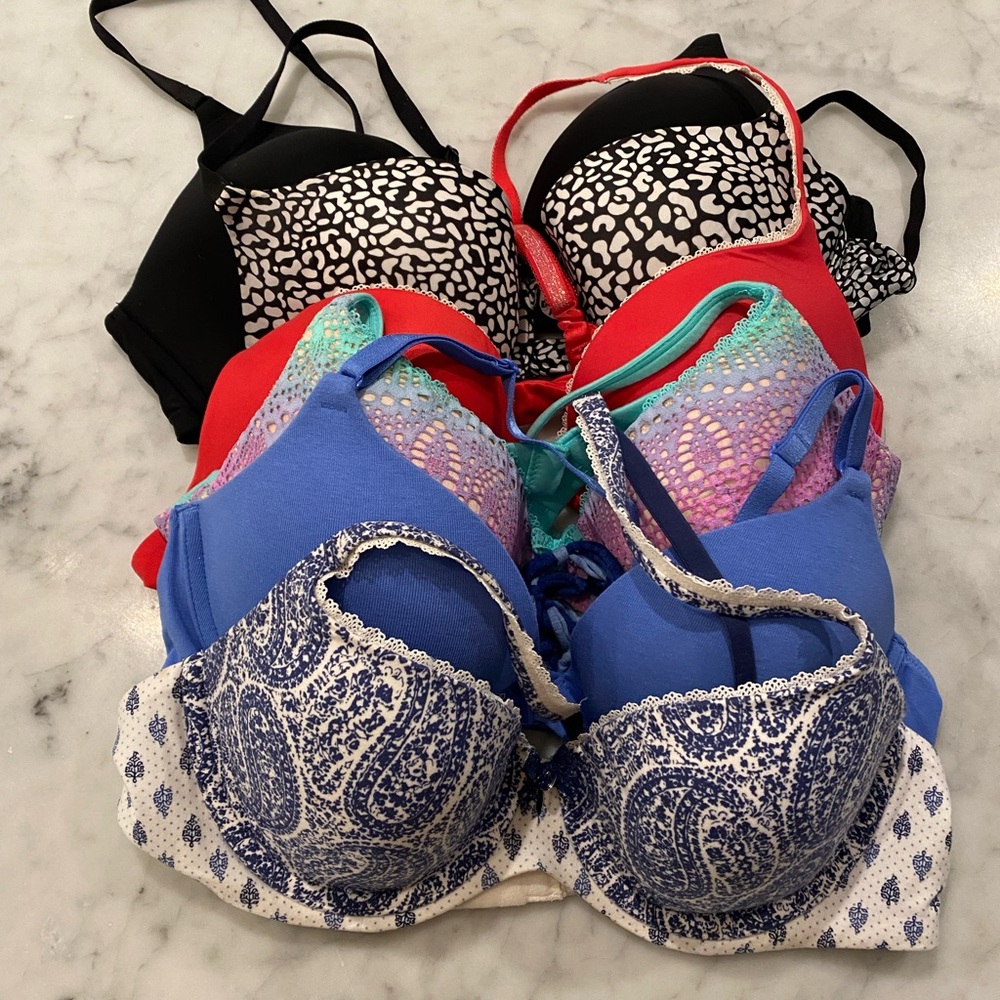 Victoria’s Secret size 36B lot of six bra’s